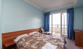 Эконом 3-местный 1-комнатный (без ремонта), Пансионат Пицунда ОП, Пицунда