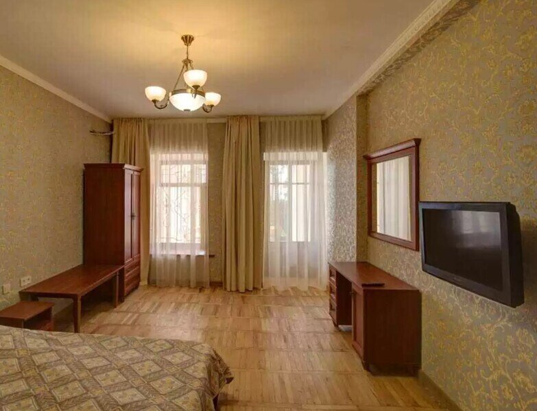 Полулюкс 2-местный 1-комнатный (с отдельным входом)