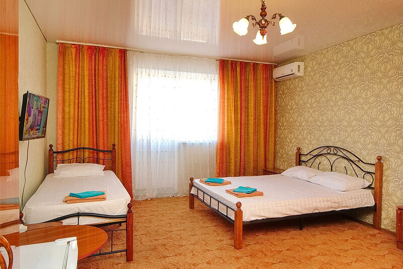 Люкс 4-местный (с балконом)