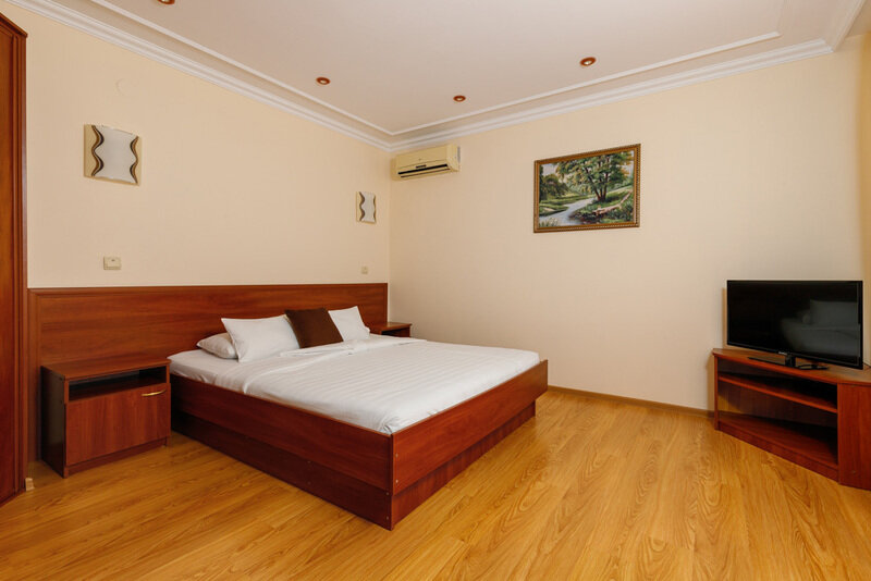 Семейный 5-местный  (с балконом)