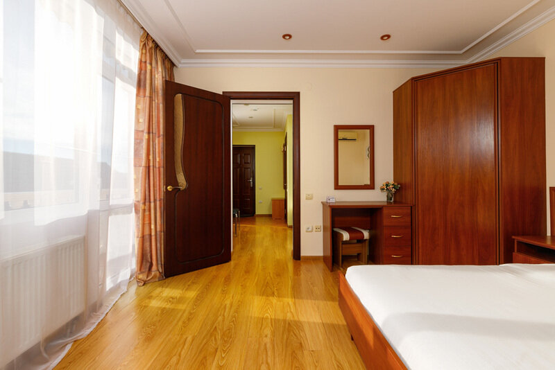 Семейный 5-местный  (с балконом)