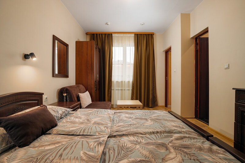 Номер 3-местный (с 2-спальной кроватью)