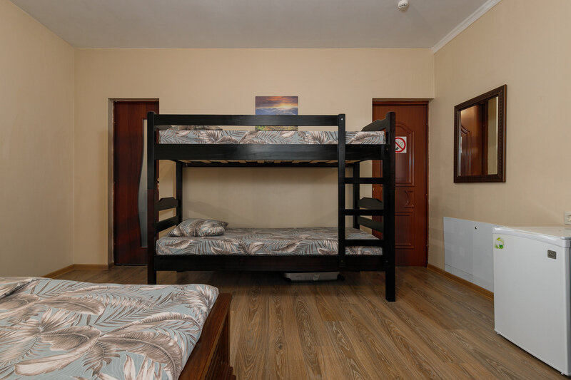 Номер 4-местный (вид на реку)