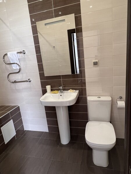 Люкс 4-местный (с видом на горы)