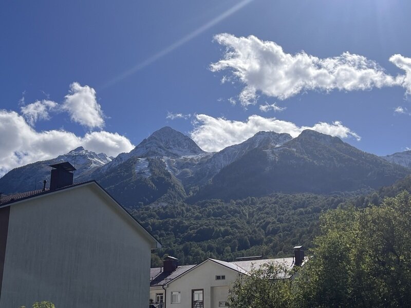 Люкс 4-местный (с видом на горы)