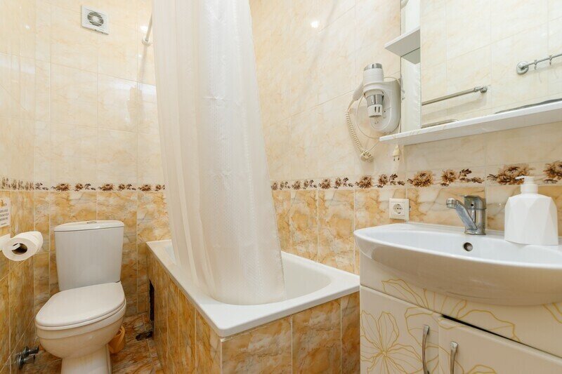 Стандартный 3-местный DBL (4 этаж, с балконом)