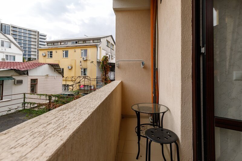 Стандартный 3-местный (TWIN, с балконом)