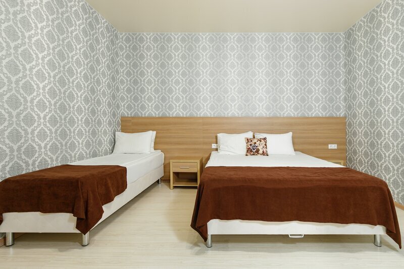 Стандартный 4-местный (DBL, с балконом)