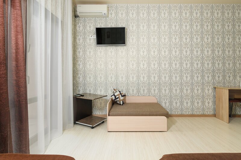 Стандартный 4-местный (DBL, с балконом)