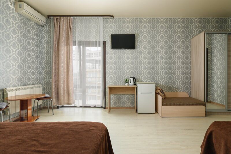 Стандартный 4-местный (DBL, с балконом)