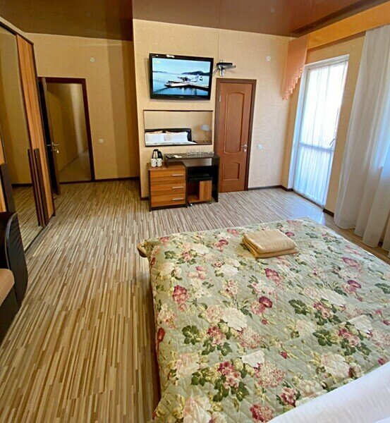 Комфорт 4-местный (с балконом)