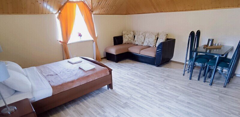 Семейный 6-местный 2-комнатный (с балконом)