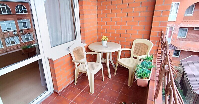 Семейный 6-местный 2-комнатный (с балконом)