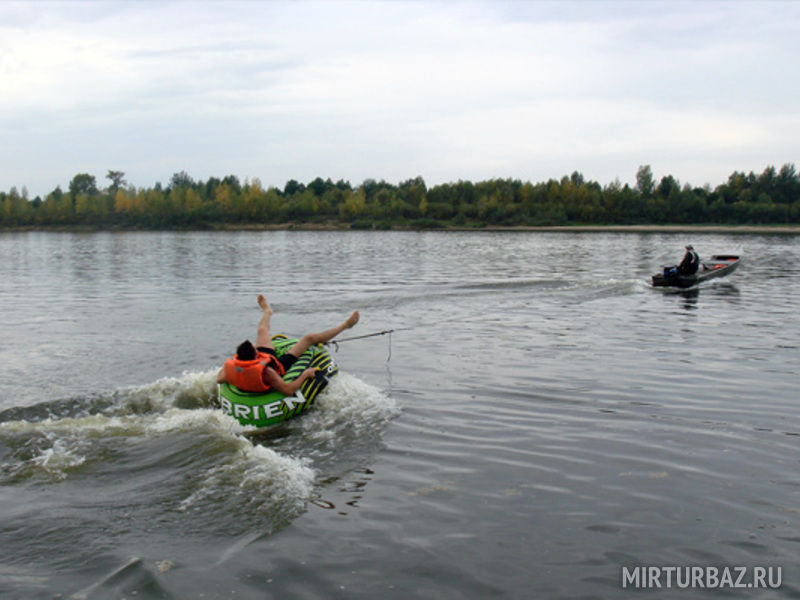 Аренда лодки с мотором
