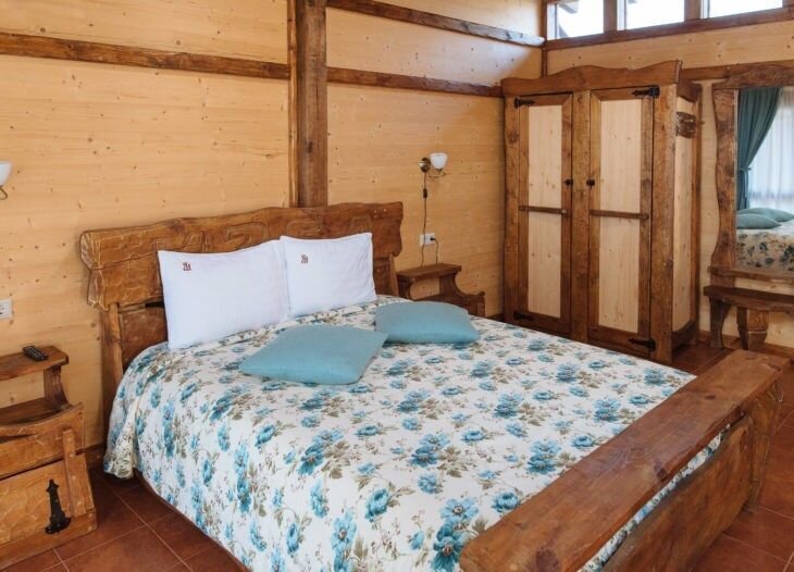 Семейный 4-местный (Люкс Изба)