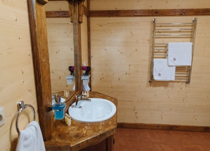 Семейный 4-местный (Люкс Изба)