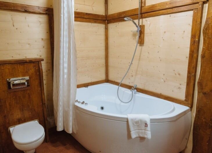 Семейный 4-местный (Люкс Изба)