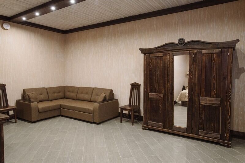 Студио 3-местный