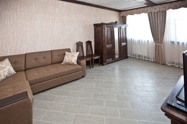 Студио 3-местный