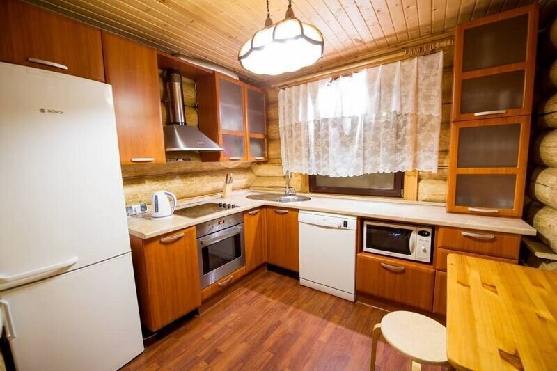 Коттедж 12-местный (Карельский дом)