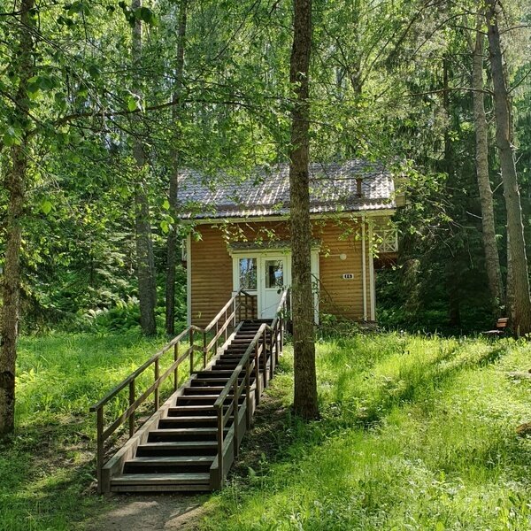 Коттедж 6-местный (Домик-пряник)