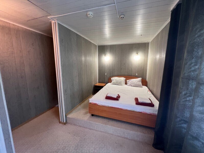 Комфорт 4-местный 3-комнатный 2-этажный домик