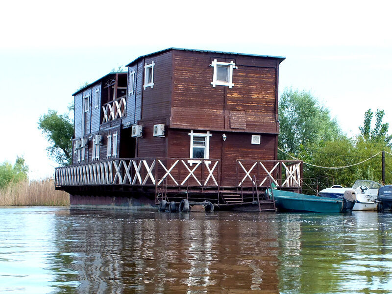 Рыболовно-охотничья база Кабаний Остров, Астраханская область, Камызякский район 