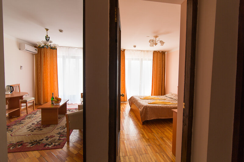 Люкс 2-местный 2-комнатный корпус № 1