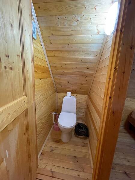 Домик 4-местный (с террасой и балконом)