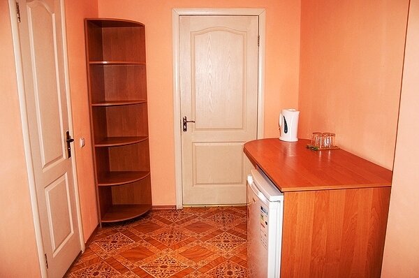 Стандартный-3 3-местный 1-комнатный (3 этаж, корпус 3)