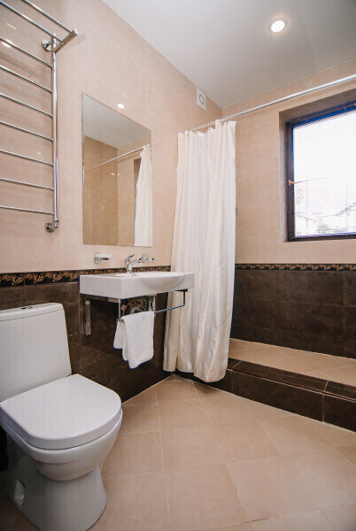 Стандартный 4-местный 2-комнатный (вид на горы)