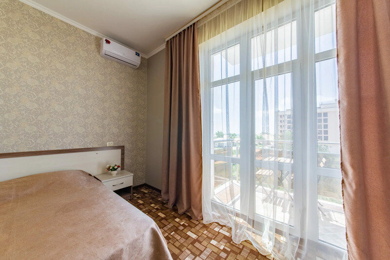 Стандартный 3-местный (с балконом)