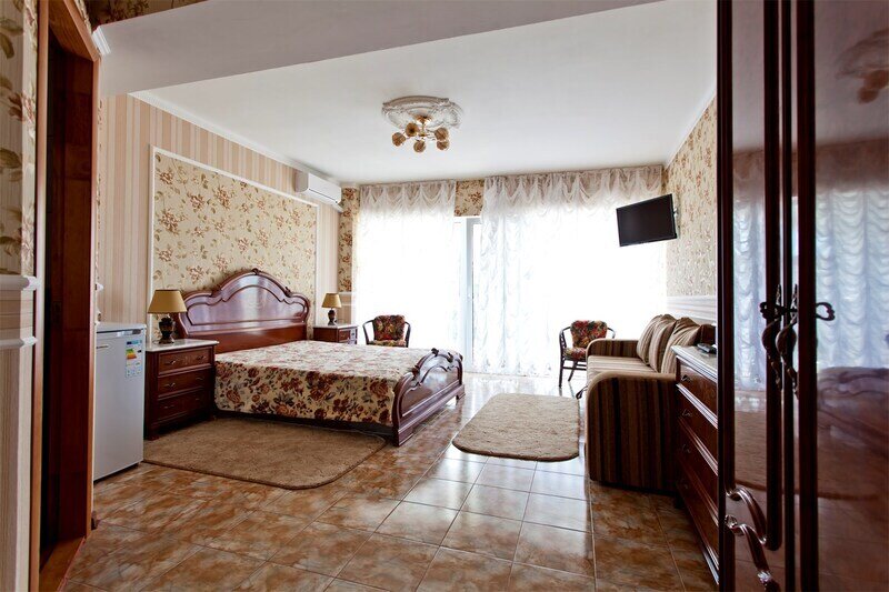 Полулюкс 3-местный 1-комнатный (с балконом)