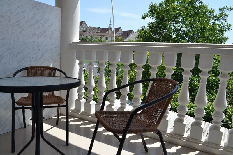 Полулюкс 3-местный 1-комнатный (с балконом)