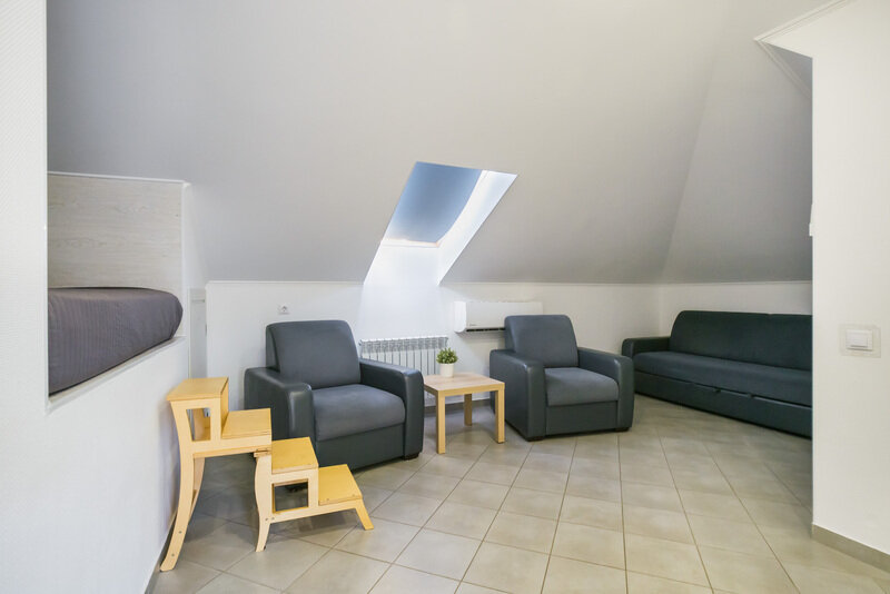 Апартаменты 4-местный 2-комнатный (с кухней, мансарда)