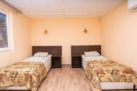 Домик 4-местный 2-комнатный каменный с видом на море, Курорт Санвиль Золотой пляж, Береговое