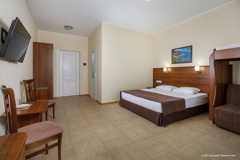 Стандартный 2-местный, с диваном