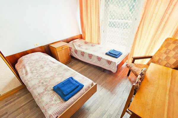 Стандартный 2-местный 1-й категории (с ремонтом, балкон)