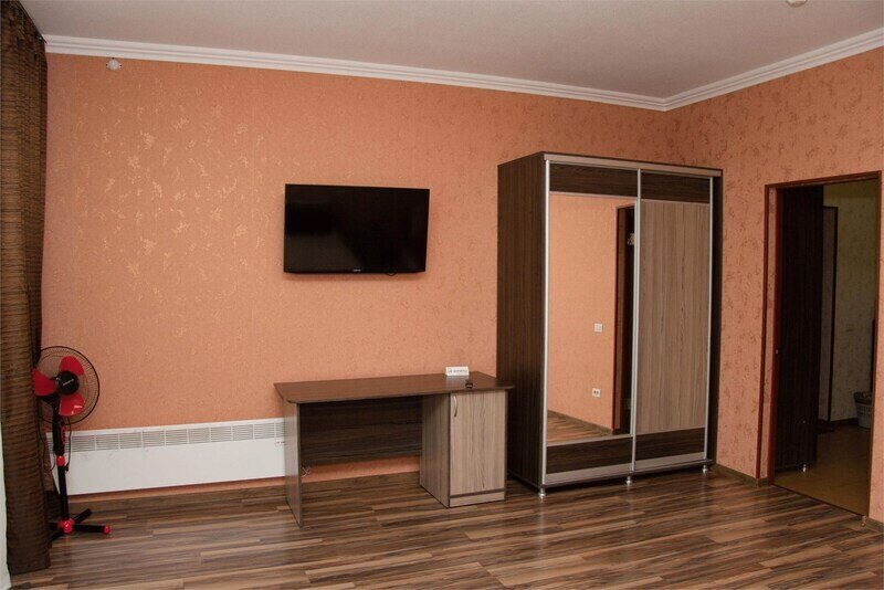 Дача №11 (комнаты 1, 3)