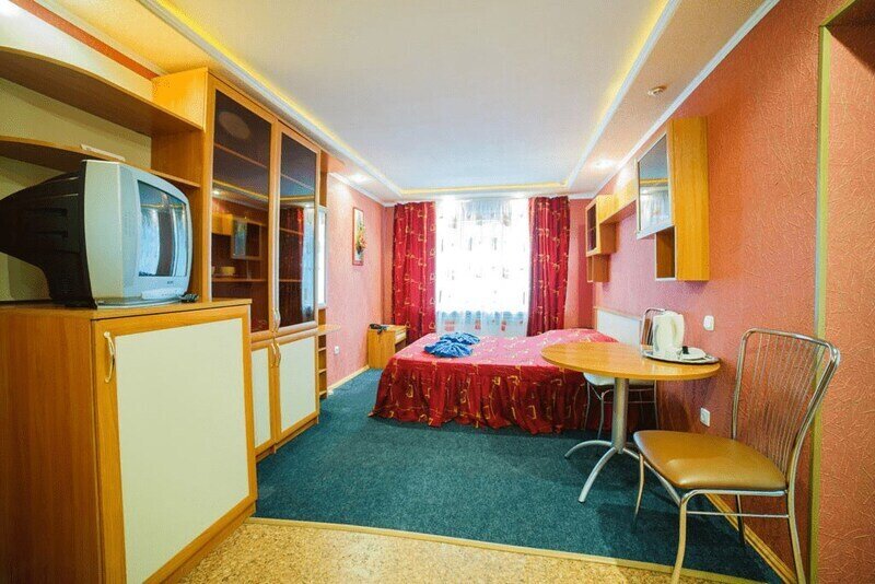 Дача №5 (комнаты 1, 2, 4, 5)