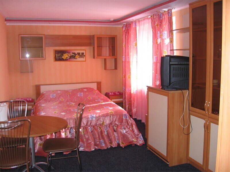 Дача №5 (комнаты 1, 2, 4, 5)