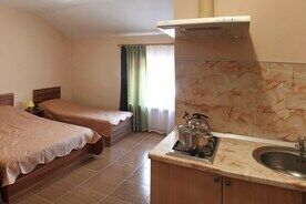 Стандарт 3-местный с кухней, Гостевой дом Медовик, село Сукко