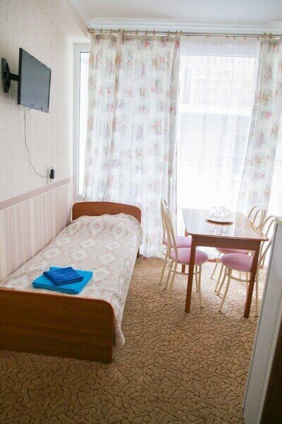 Комфорт 4-местный 2-комнатный (PLUS с балконом)