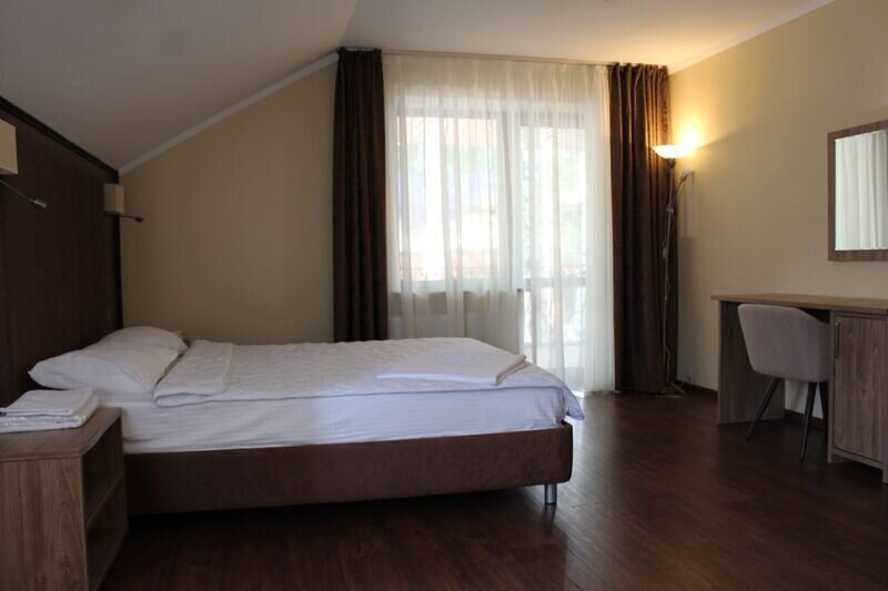 Коттедж 8 местный