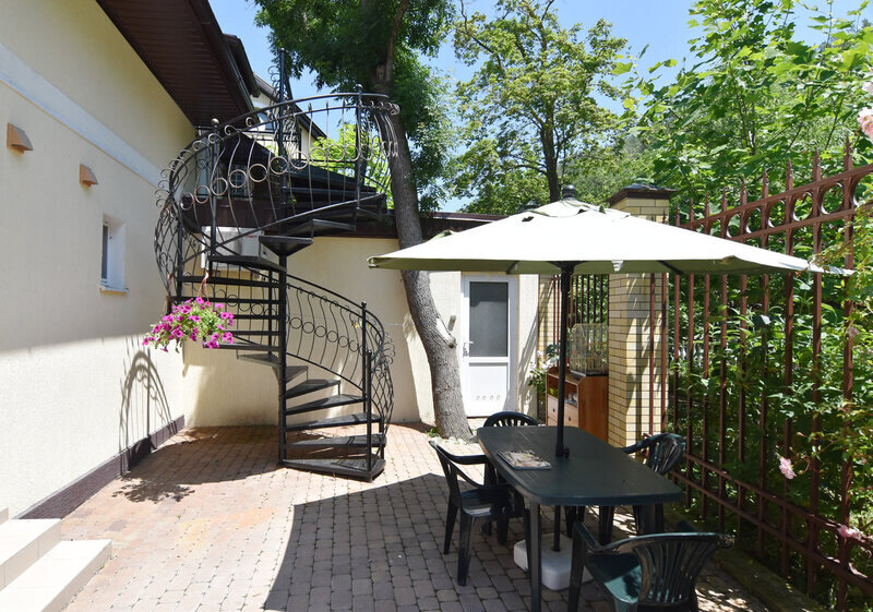 Студия 4-местный (с видом на сад)