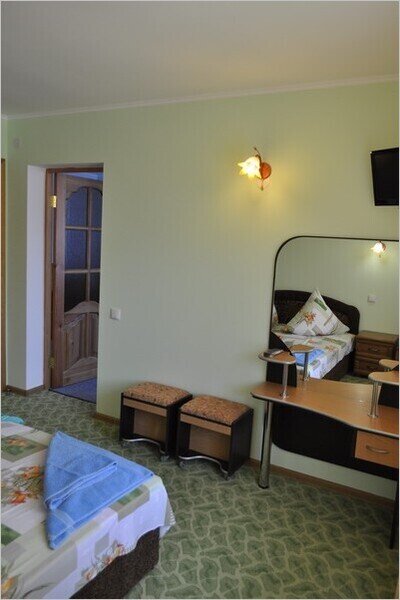 Стандартный 2-местный 2-комнатный (VIP-дворик)