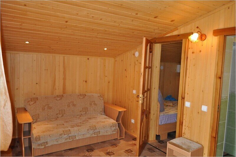 Стандартный 2-местный 2-комнатный (деревянный коттедж)