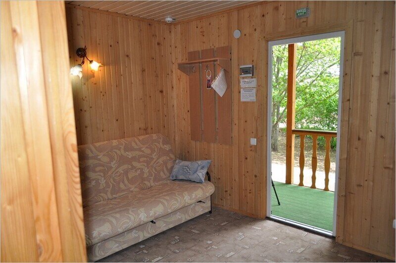 Стандартный 2-местный 2-комнатный (деревянный коттедж)