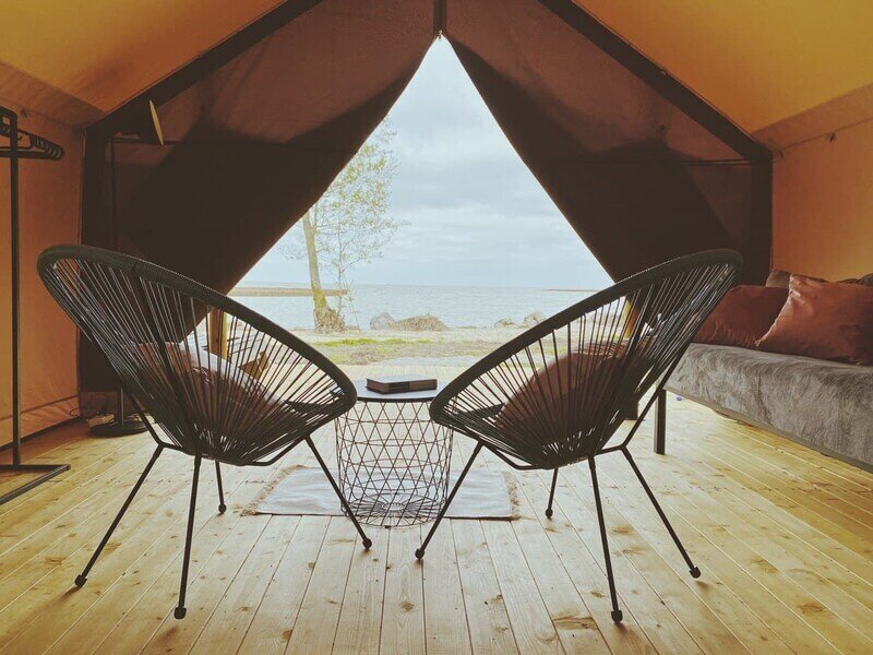 Глемпинг Люкс 3-местный (Сафари-Тент с видом на залив)