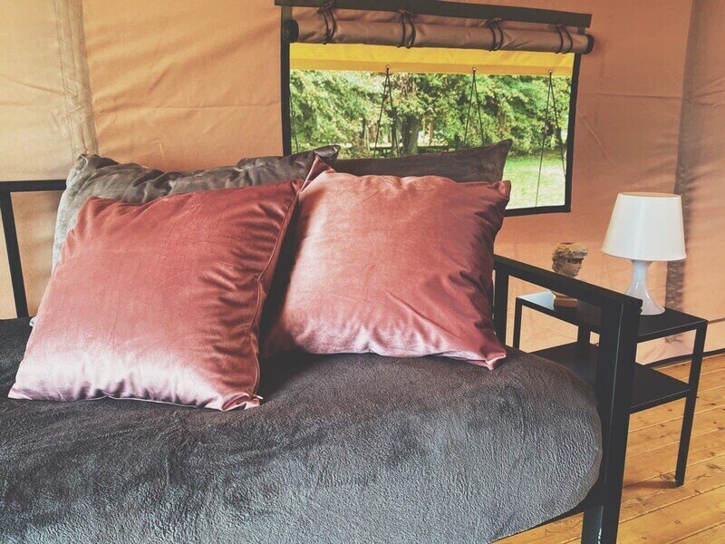 Глемпинг Люкс 3-местный (Сафари-Тент с частичным видом на залив)